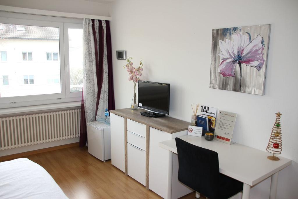 City Hotel Wettingen Ruang foto