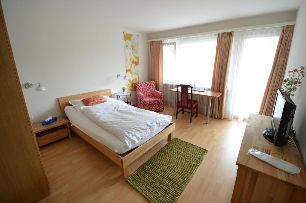 City Hotel Wettingen Ruang foto