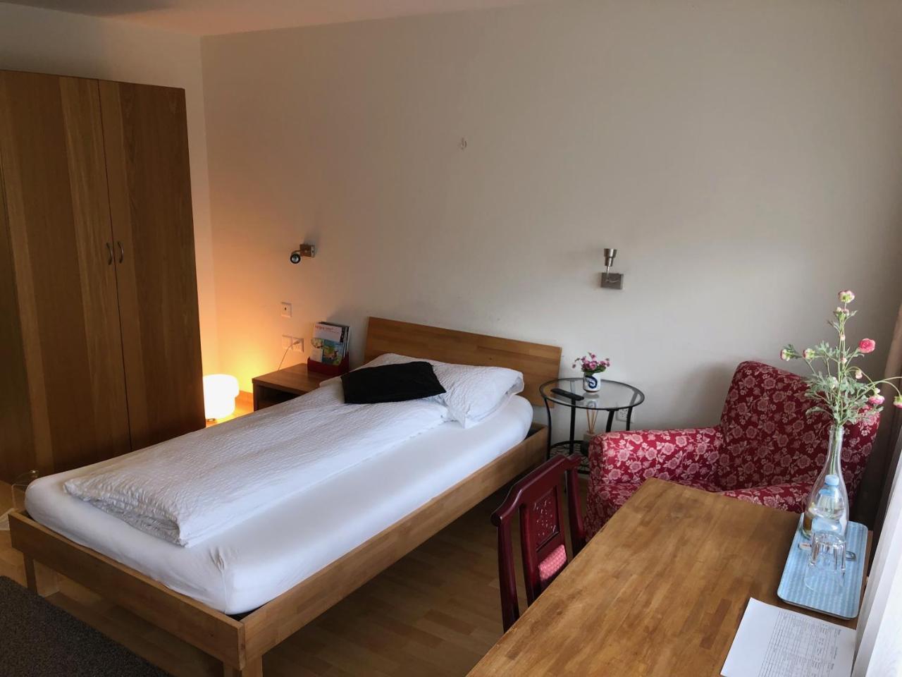 City Hotel Wettingen Bagian luar foto